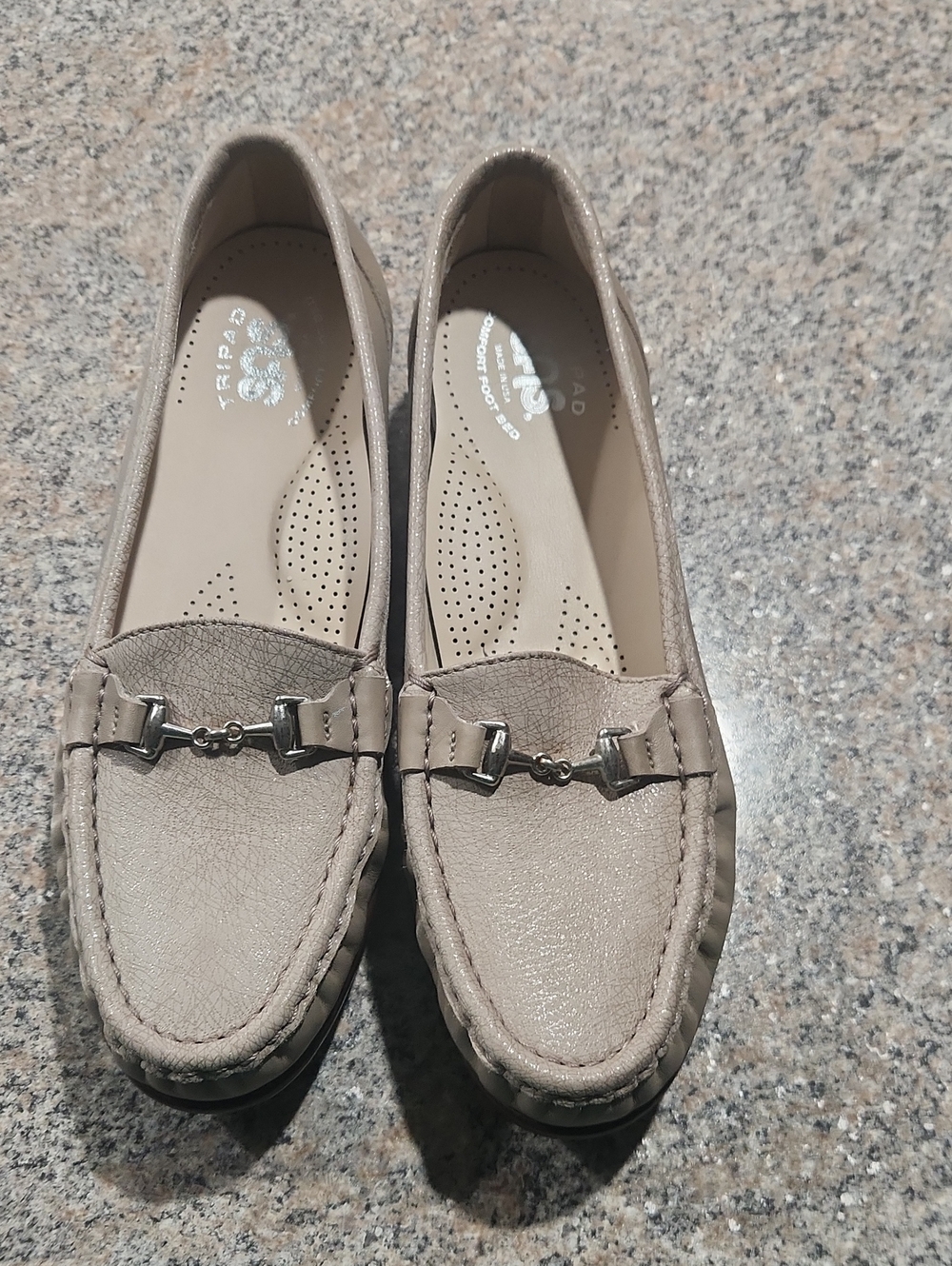 SAS Women’s Metro Slip‑On Loafers Size 7.5 | Tripad Comfort Horsebit Detail